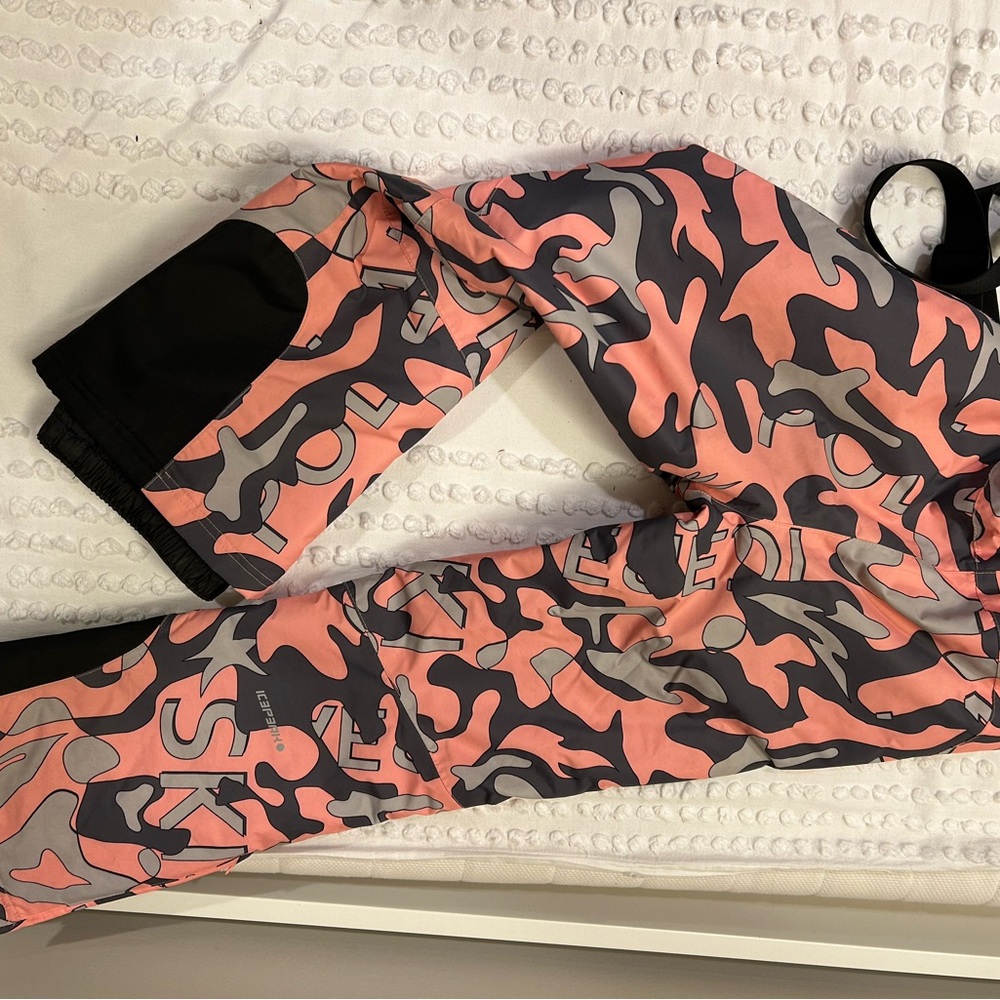 Pink and Black Girl ski Pants - Picture 7 of 10
